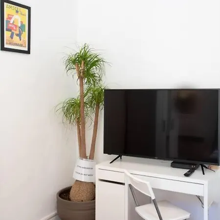 Appartamento L33 Michelet 2bdr Balcony 15mins To Wifi